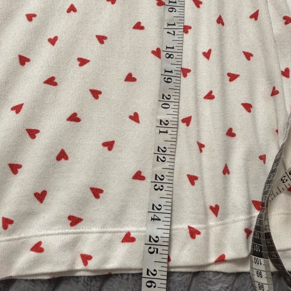 Red Heart Patterned Cozy Top - Picture 8 of 9